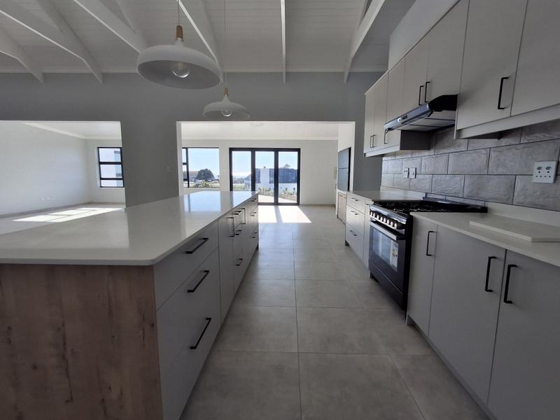 4 Bedroom Property for Sale in Da Gama Bay Western Cape